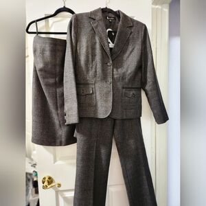 Larry Levine Gray Tailored 3 Piece Suit Professional Style